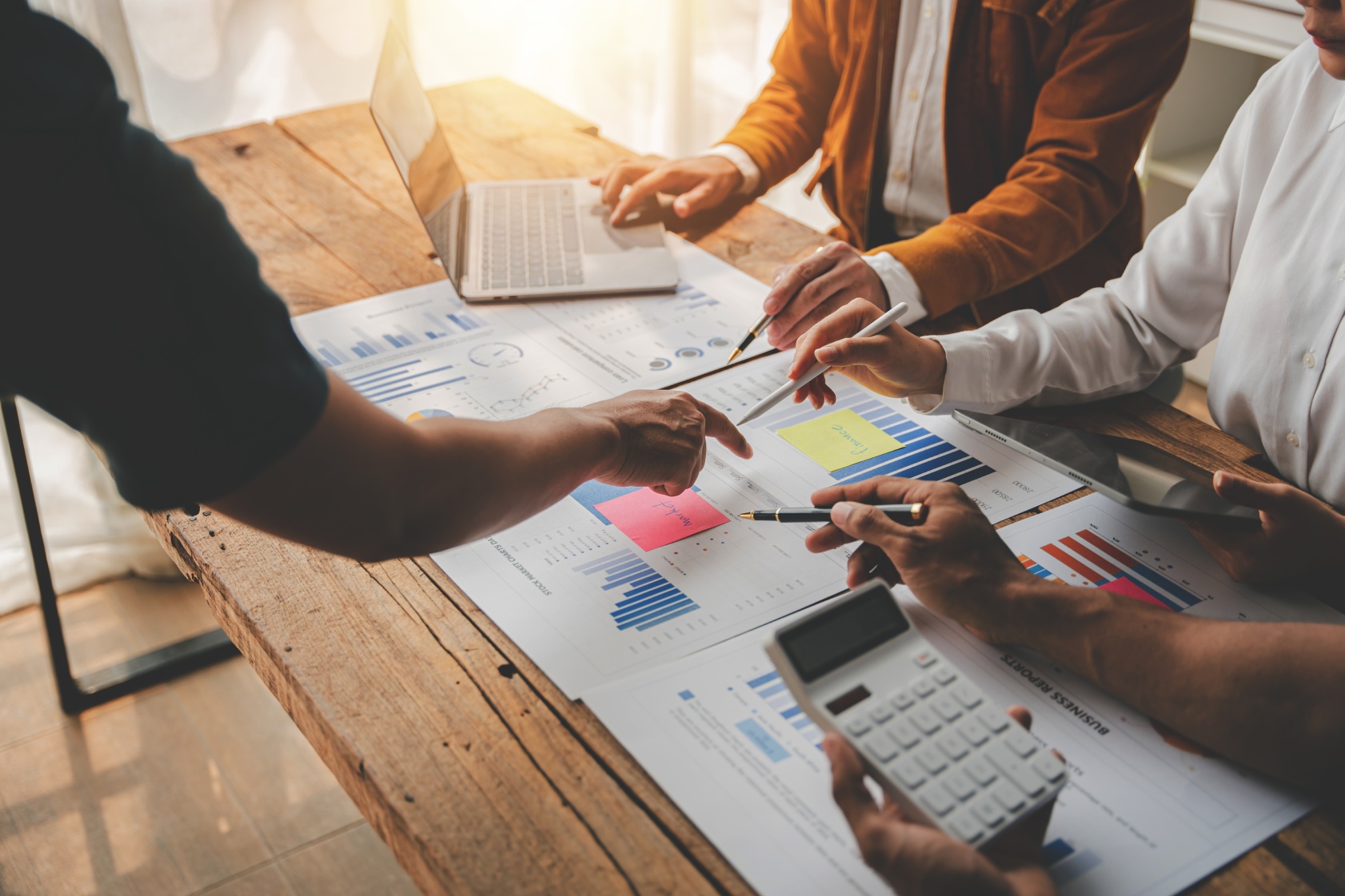 "À Le Mans, Easy Expert vous propose un soutien stratégique pour le développement de votre entreprise. Avec des solutions personnalisées et un accompagnement expert, donnez un nouvel élan à votre croissance et atteignez vos objectifs avec confiance."