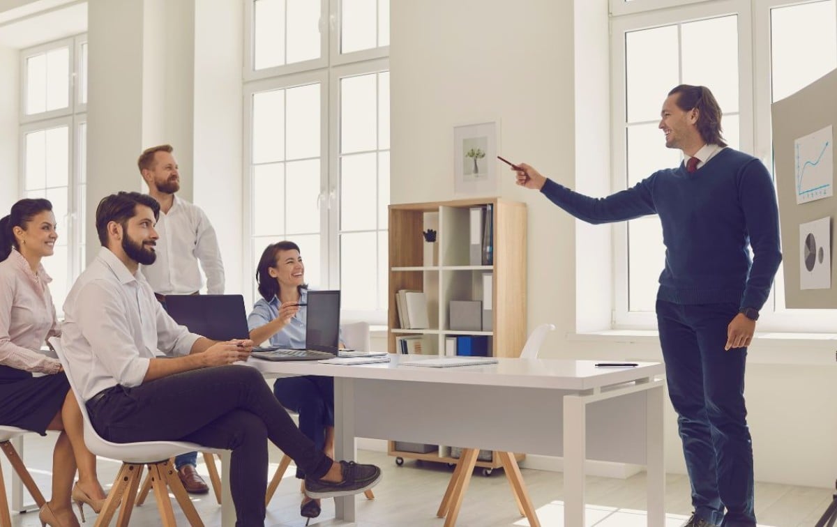 "Profitez d’un accompagnement personnalisé avec Easy Expert à Metz : des solutions sur mesure pour soutenir les créateurs et dirigeants d’entreprise dans leurs projets et leur gestion quotidienne."