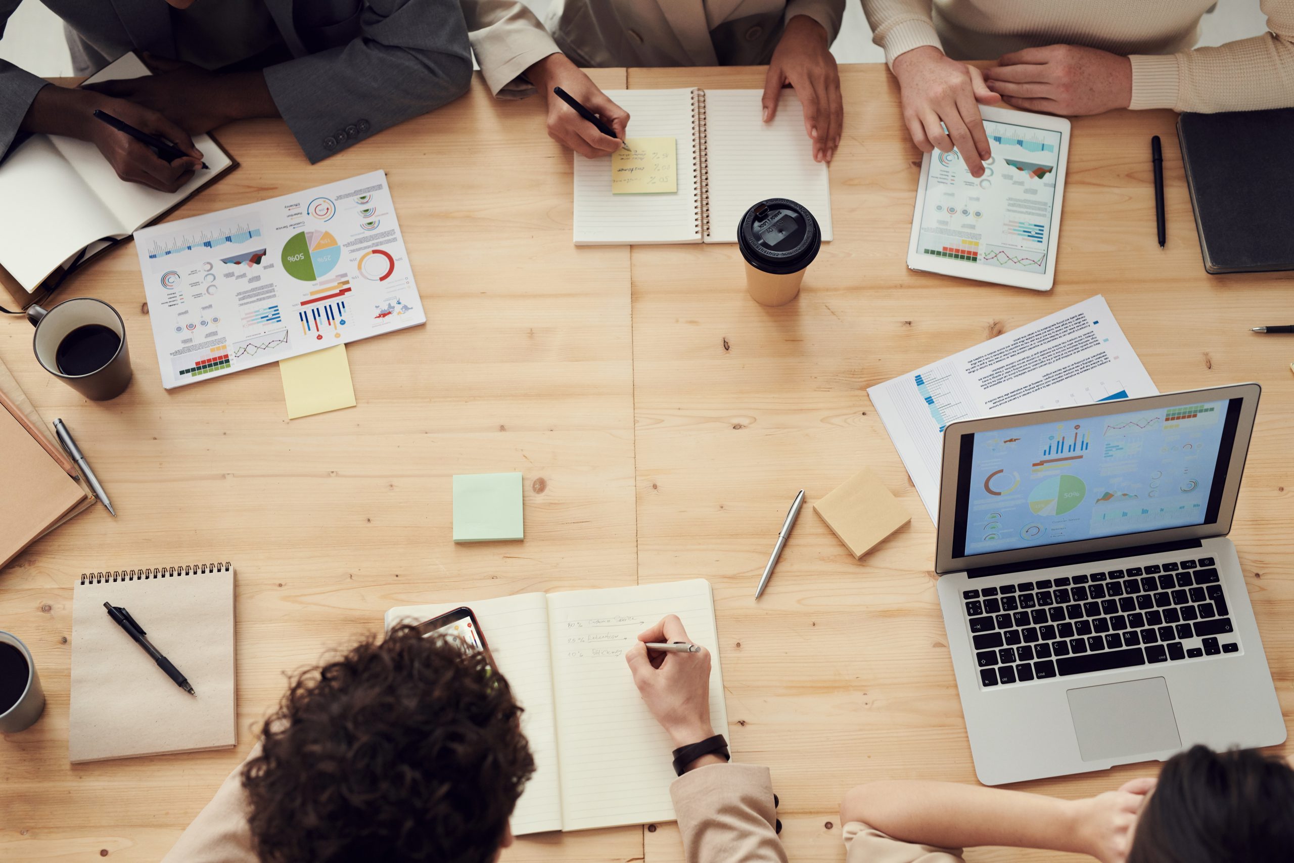 "Optimisez la gestion des associations et organismes à but non lucratif à Pau avec Easy Expert : expertise comptable dédiée, conseils personnalisés et solutions adaptées pour simplifier vos démarches. Easy Expert, votre partenaire engagé au service du secteur associatif."
