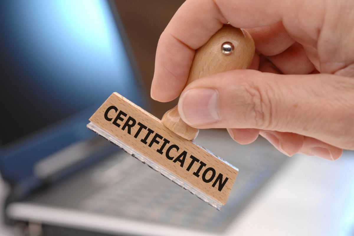 "Faites confiance aux certifications et compétences d'Easy Expert à Granville : des experts qualifiés pour vous accompagner dans tous vos projets comptables et financiers."