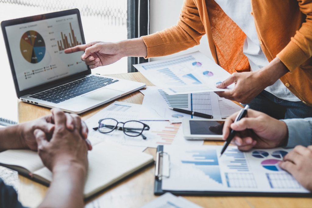 "À Figeac, Easy Expert met à votre service une connaissance approfondie du contexte local pour des conseils adaptés et une gestion optimisée de votre entreprise."
