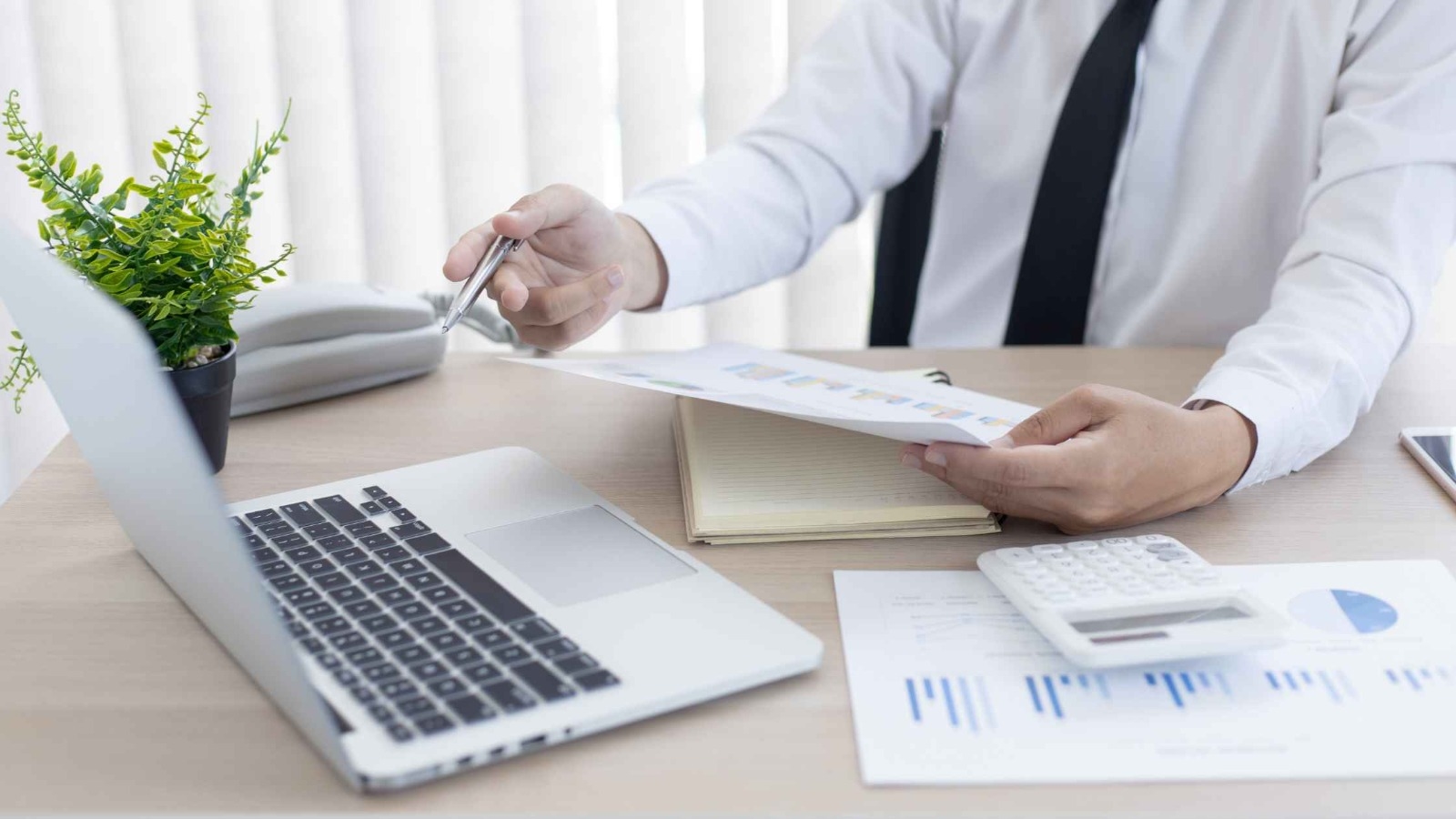"Optez pour des forfaits clairs et adaptés à vos besoins chez Easy Expert à Chaumont : des solutions sur mesure pour une gestion comptable transparente et efficace."