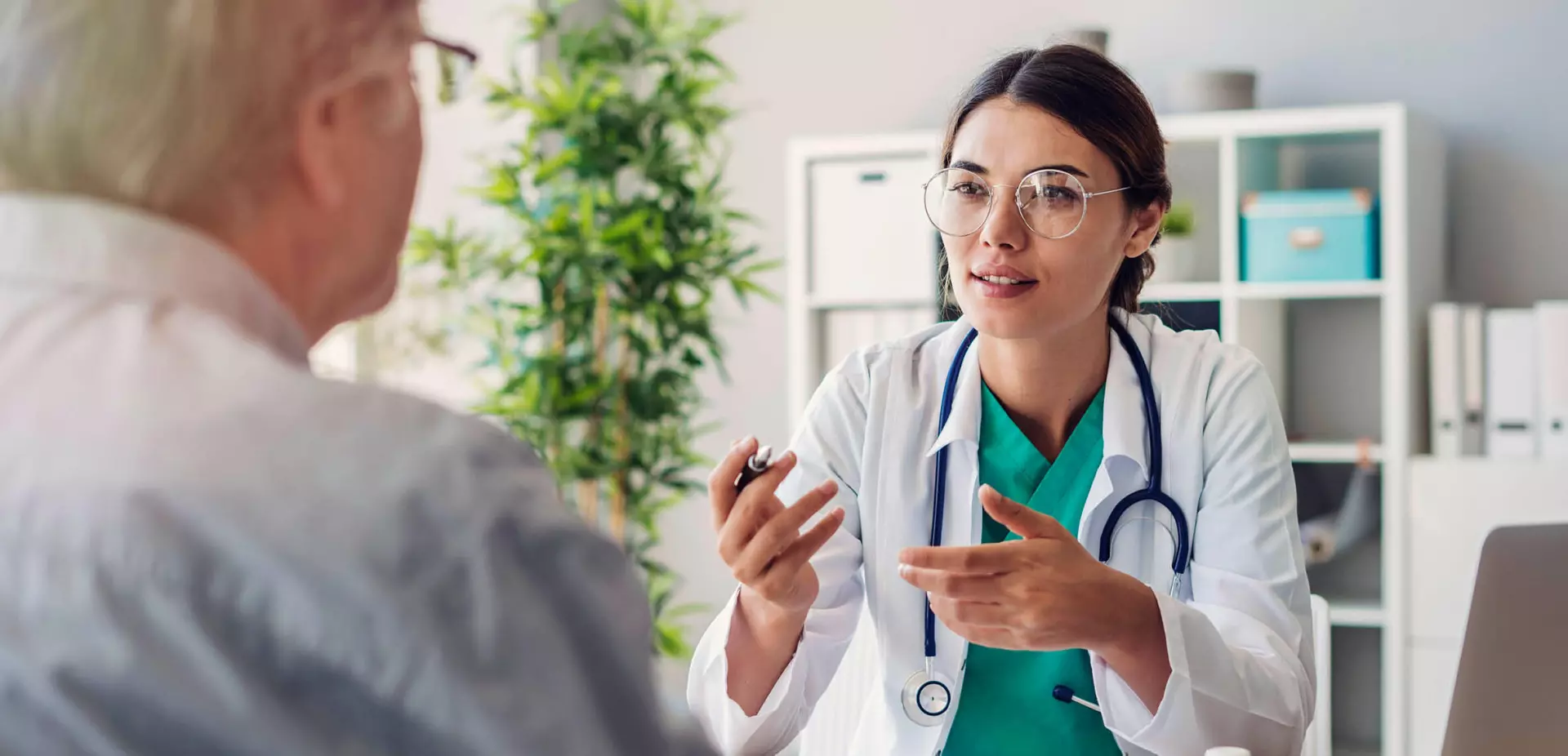 Simplifiez vos relations avec les organismes de santé et la Sécurité sociale grâce à un expert-comptable spécialisé pour infirmières libérales ! Easy Expert vous accompagne pour une gestion administrative et comptable optimisée.