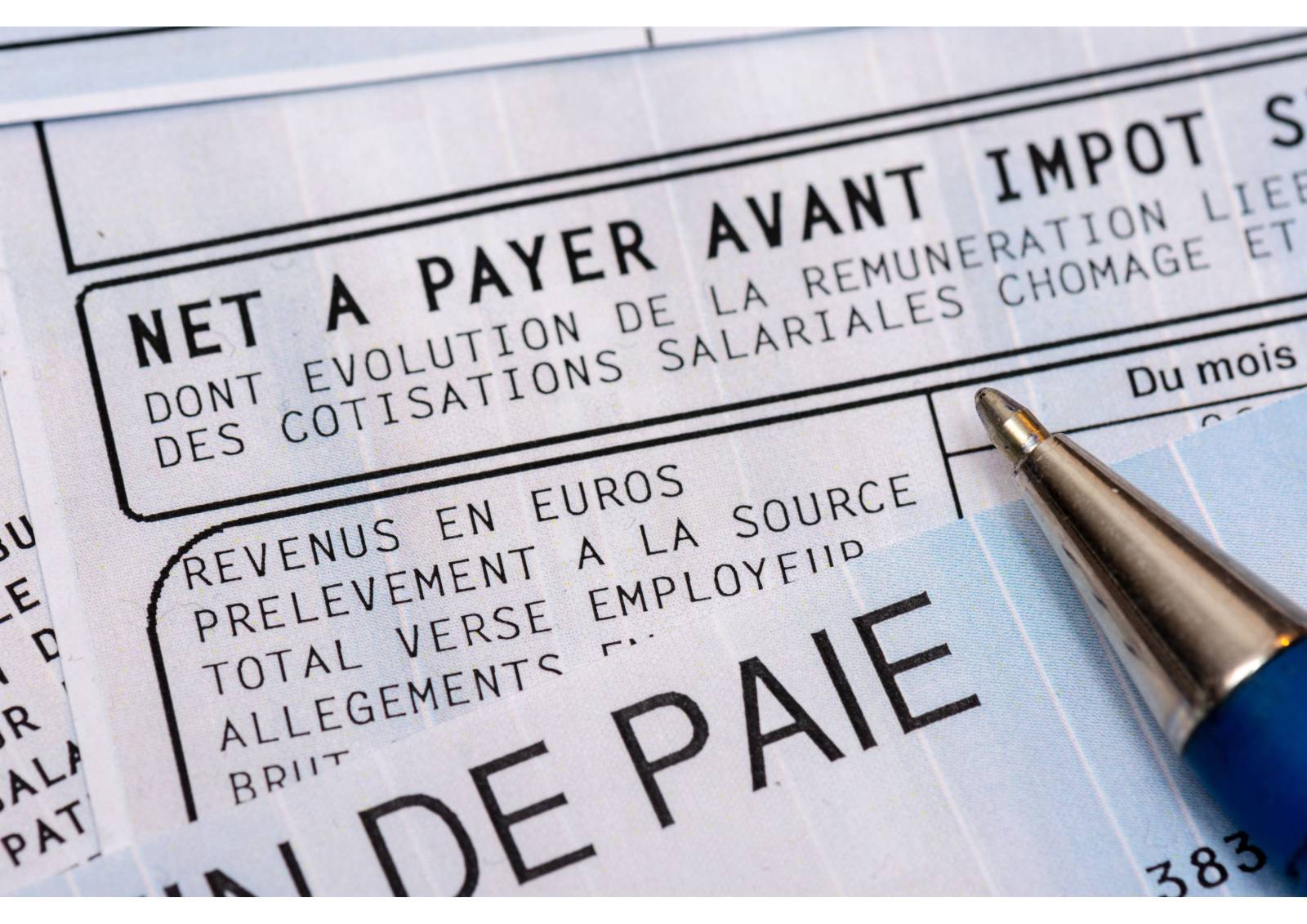 "Simplifiez vos processus RH avec l'accompagnement d’un expert-comptable. De l’élaboration des fiches de paie à la gestion des déclarations sociales, nos spécialistes vous assurent conformité et tranquillité d’esprit."