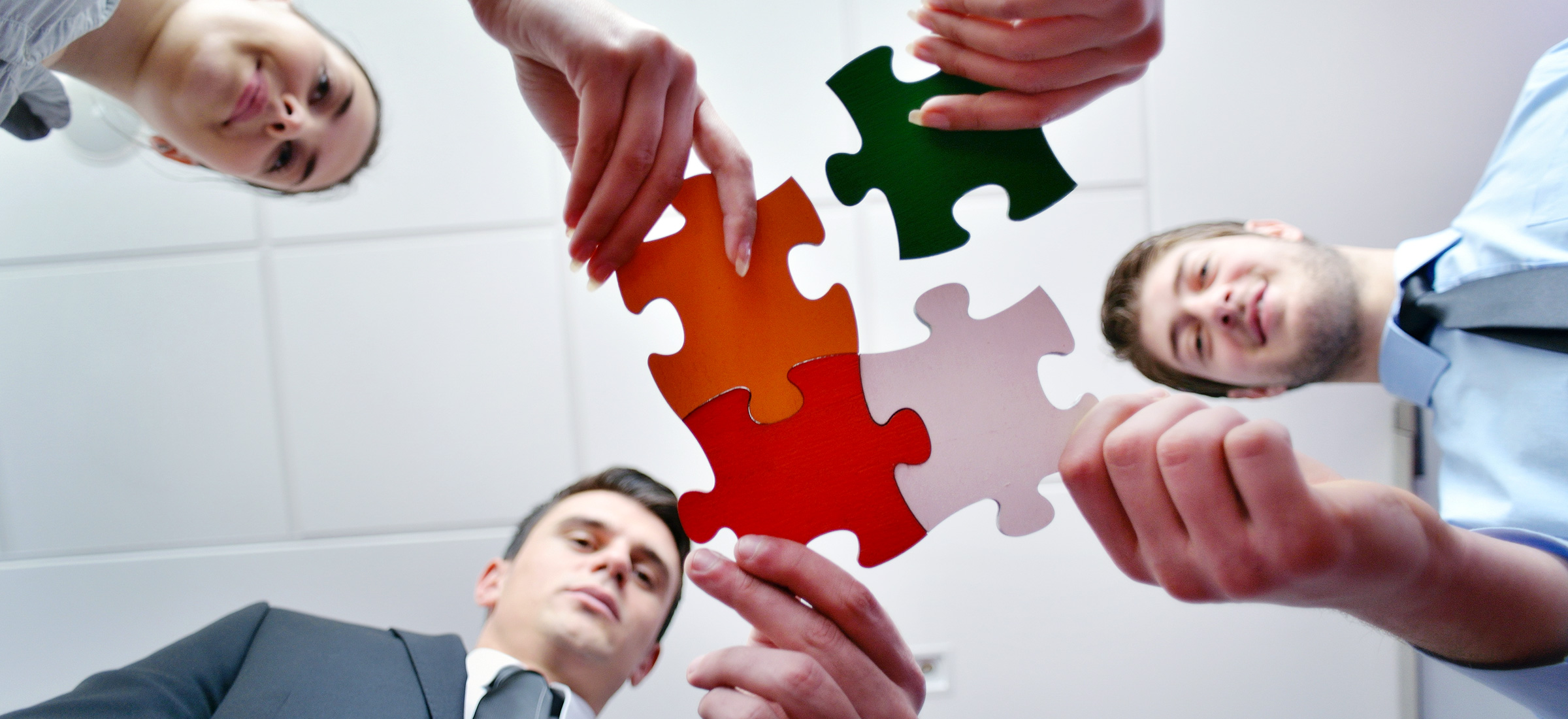 "Confiez la gestion de vos salariés à nos experts pour une conformité optimale. Easy Expert à Pontoise vous accompagne dans l'élaboration des fiches de paie, les déclarations sociales et la gestion RH, simplifiante ainsi vos obligations."