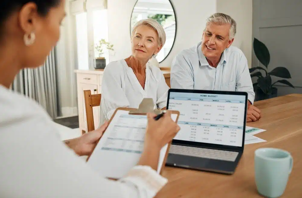 Optimisez la gestion de la paie et des cotisations sociales avec Easy Expert , votre expert-comptable spécialisé pour les agents d'assurance !  Assurez une conformité parfaite et réduisez votre charge sociale en toute sérénité.