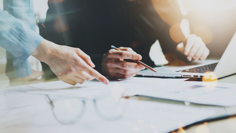 Un expert-comptable spécialisé chez Easy Expert vous accompagne pour sélectionner le régime fiscal le plus avantageux , optimiser votre fiscalité et maximiser votre rentabilité.
