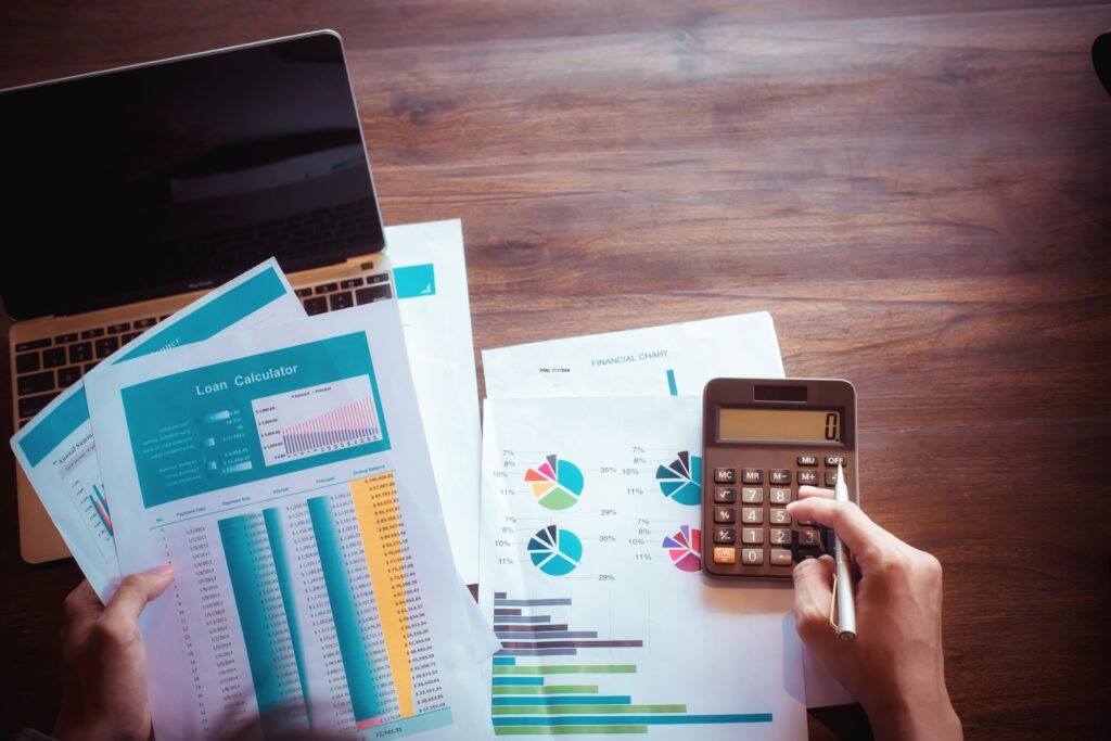Avec un expert-comptable spécialisé chez Easy Expert, optimisez votre fiscalité, anticipez vos obligations et sécurisez la gestion financière de votre galerie.