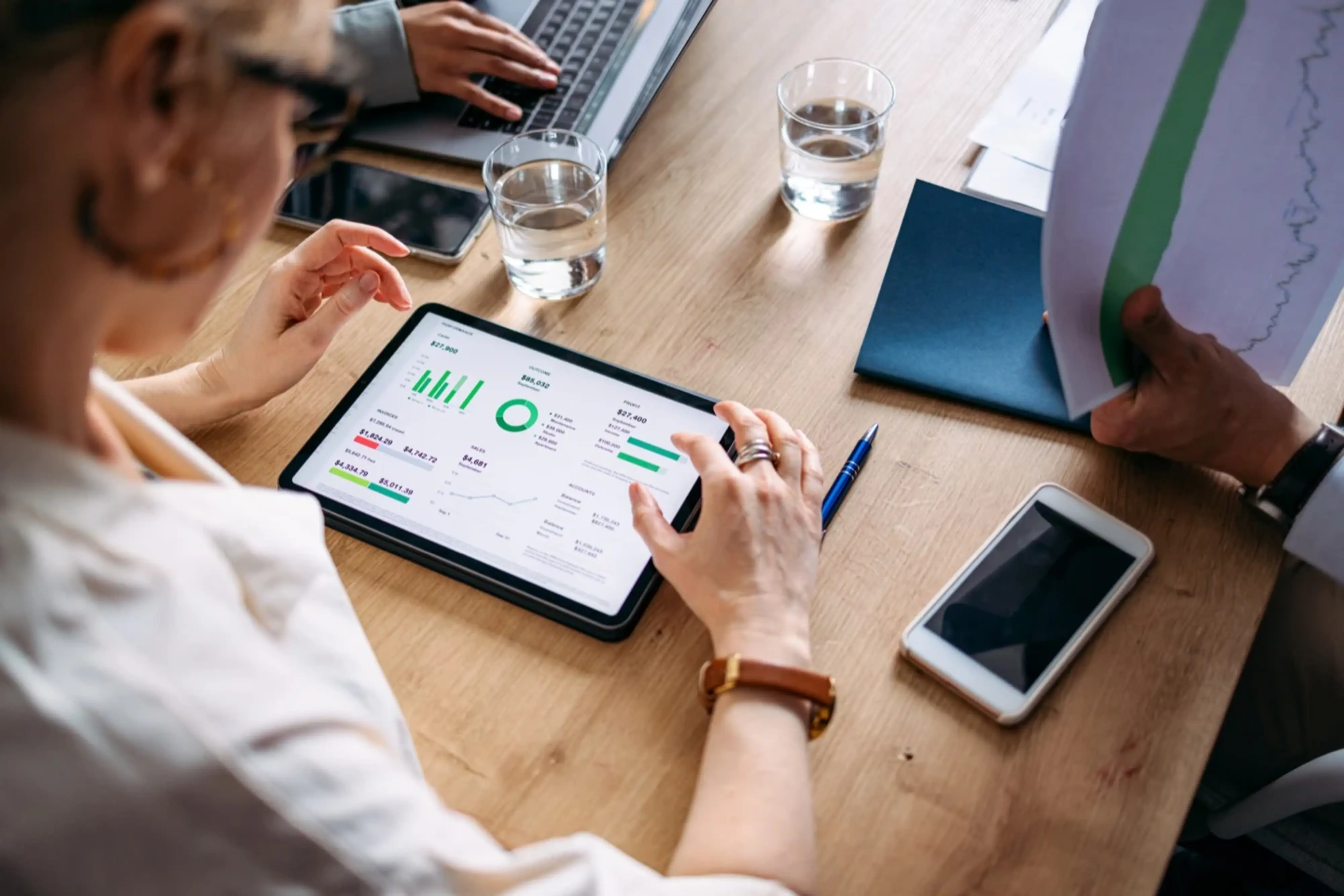 Optimisez la gestion des financements et investissements de votre banque d'investissement avec un expert-comptable spécialisé ! Easy Expert vous accompagne pour maximiser la rentabilité et sécuriser votre stratégie financière
