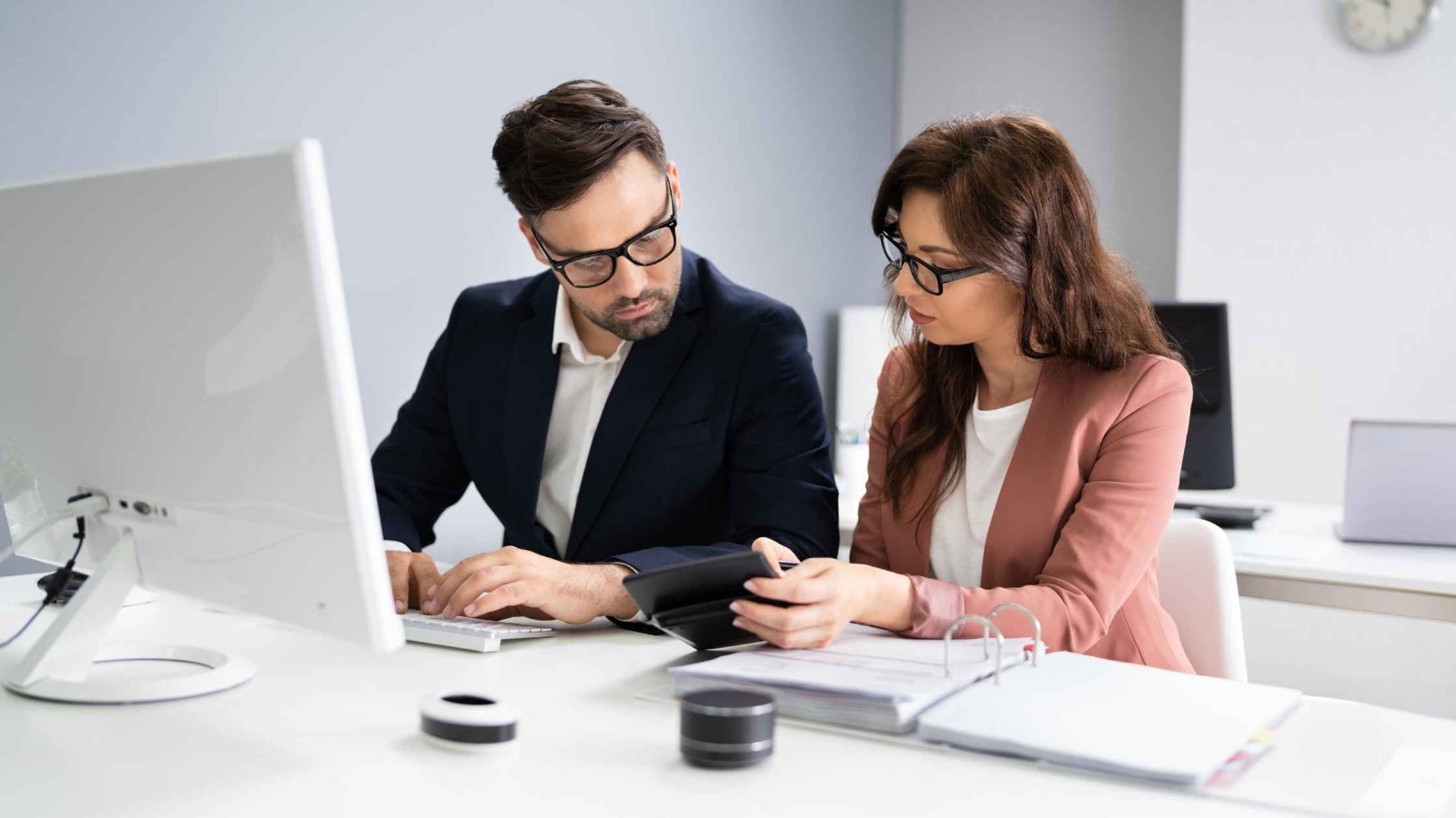 Assurez une tenue comptable rigoureuse et un suivi financier précis de votre bureau d’études avec un expert-comptable Easy Expert. Pilotez votre activité en toute sérénité.