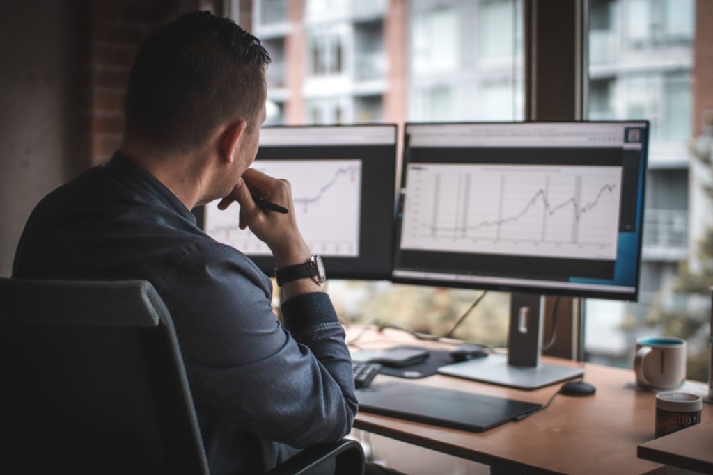 Maîtrisez les outils numériques de gestion avec un expert-comptable pour fournisseur de matériel informatique chez Easy Expert. Suivi en temps réel, automatisation comptable, analyse de performance : boostez l’efficacité de votre entreprise tech avec un accompagnement spécialisé.