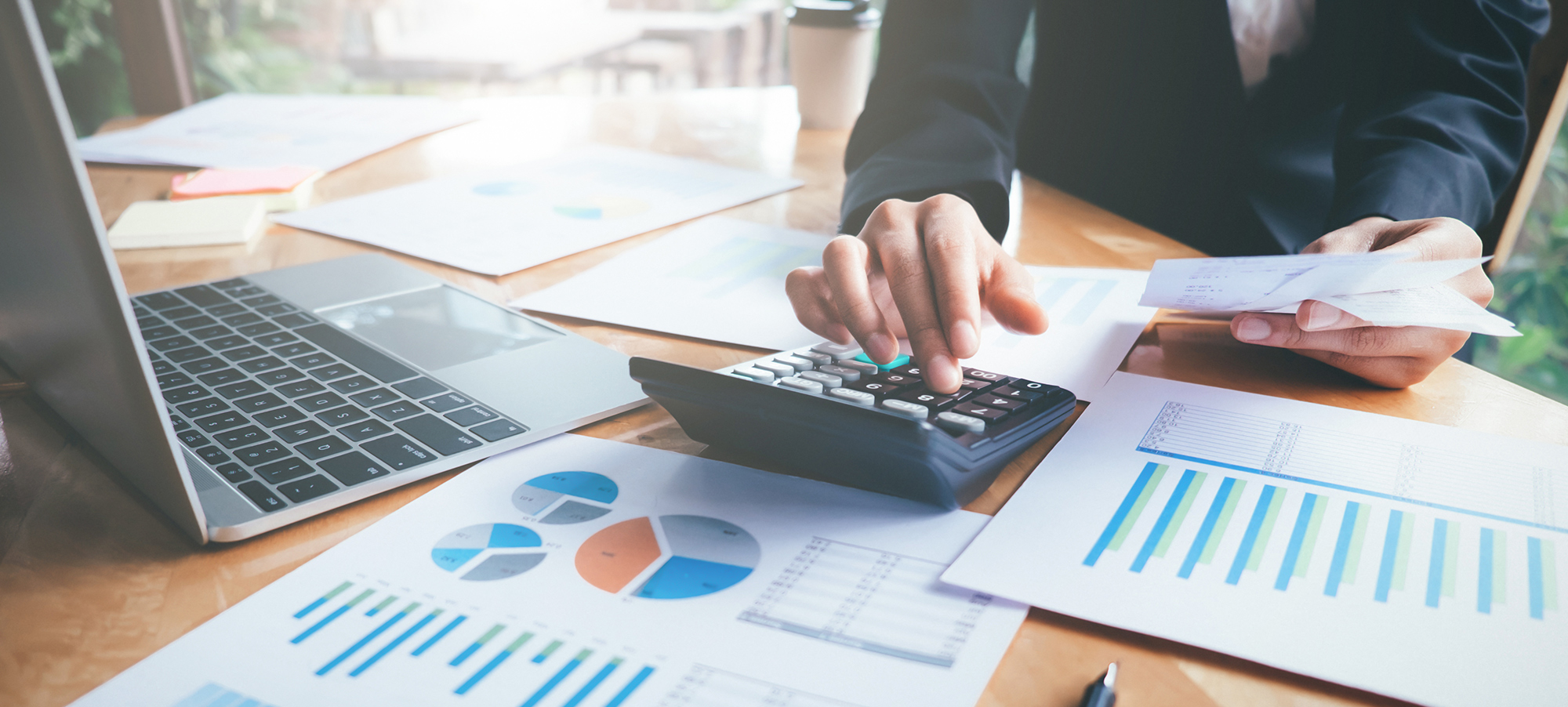 Élaborez un business plan solide et des prévisions financières précises pour votre garage automobile avec un expert-comptable spécialisé ! Easy Expert vous accompagne pour structurer votre projet et maximiser votre rentabilité. 