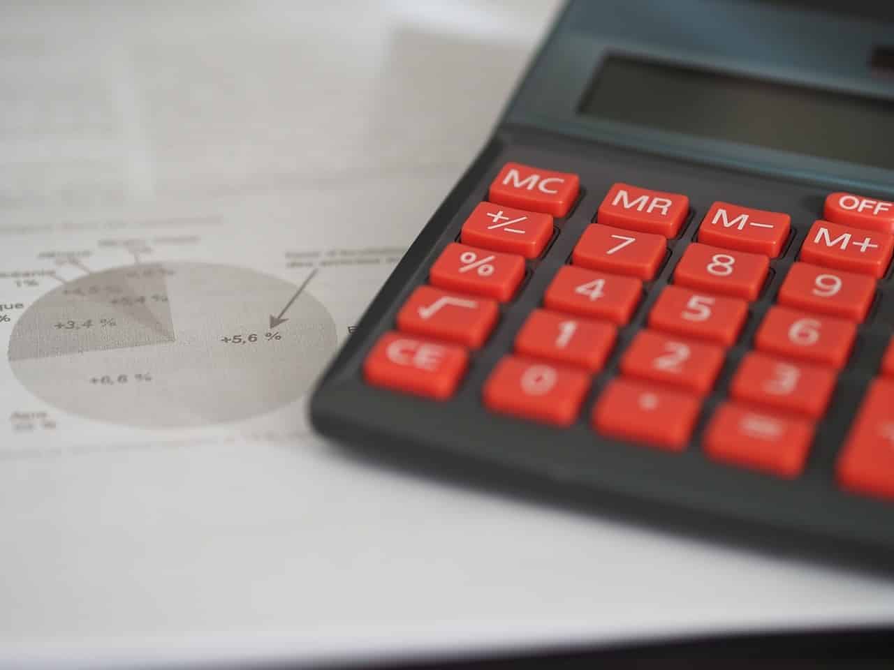 Chez Easy Expert, l’établissement des liasses fiscales annuelles pour les loueurs de biens immobiliers professionnels est pris en charge avec rigueur et conformité. Nos experts-comptables optimisent vos déclarations pour réduire vos charges et sécuriser votre fiscalité.