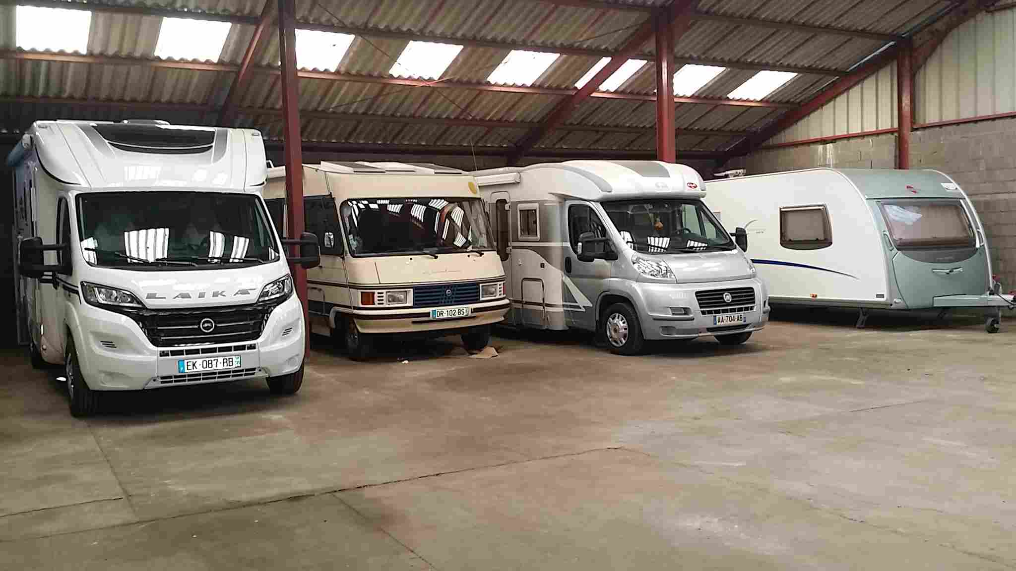 Chez Easy Expert, les loueurs de vans et camping-cars sont accompagnés dans toutes leurs déclarations fiscales et sociales obligatoires. Nos experts-comptables garantissent conformité, régularité et tranquillité d’esprit pour une activité bien cadrée et sans mauvaises surprises.