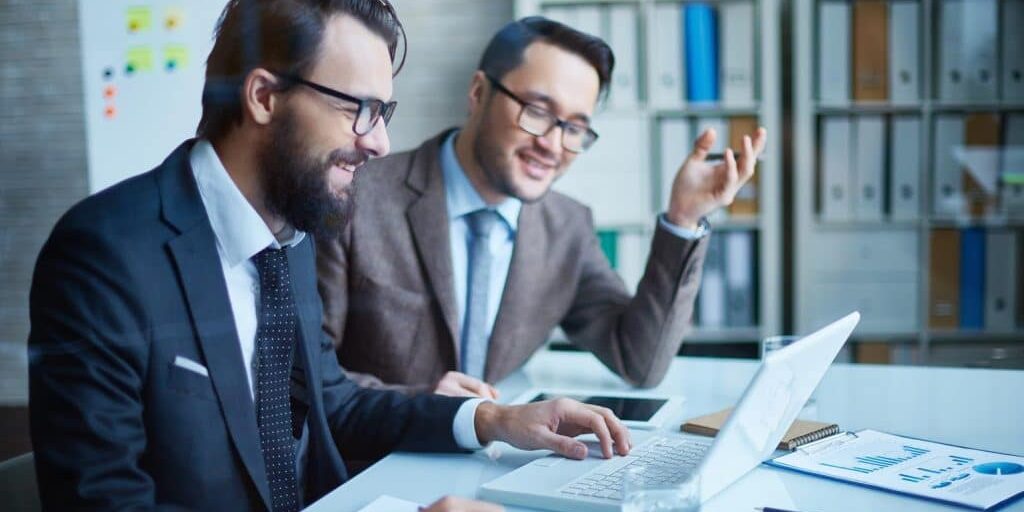 Chez Easy Expert, nos experts-comptables assurent une mise à jour continue selon les lois fiscales pour les loueurs de vans et camping-cars. Restez conforme aux évolutions réglementaires et optimisez votre fiscalité sans effort. On veille pour vous, en temps réel.