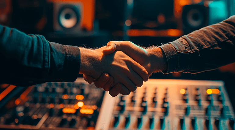 Créer son propre label, c’est possible avec l’accompagnement d’Easy Expert. Nos experts-comptables spécialisés musique guident les groupes dans la gestion juridique, fiscale et comptable de leur label. Lancez votre structure en toute confiance, avec un partenaire qui parle votre langue.