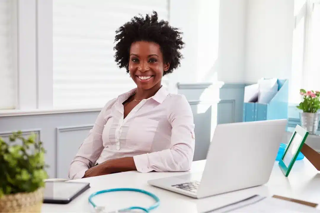 Chez Easy Expert, nos experts-comptables aident les ostéopathes à identifier toutes les charges déductibles liées à leur activité. Optimisez votre fiscalité en déclarant correctement vos frais professionnels et réduisez efficacement votre imposition.