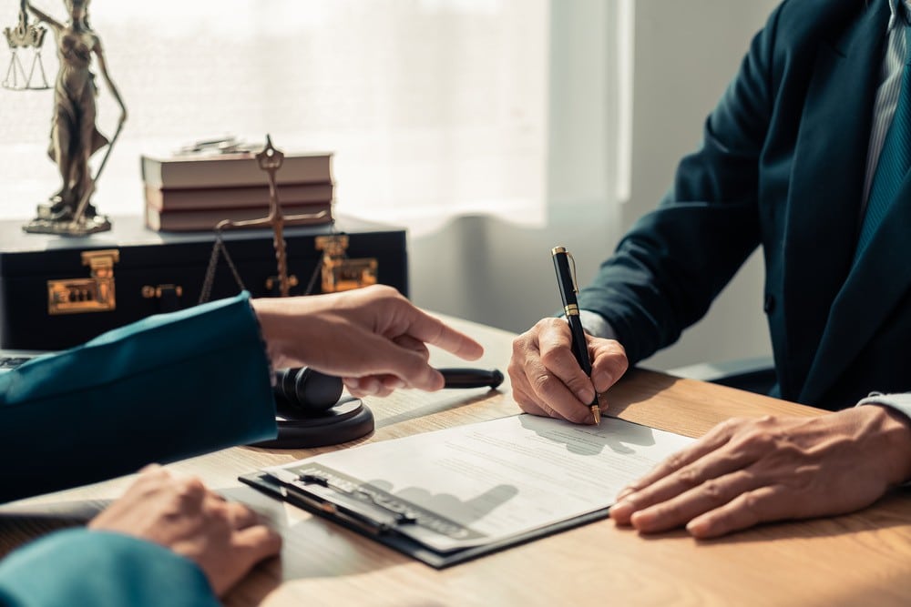 Le choix du statut juridique est une étape clé pour un peintre en bâtiment. Chez Easy Expert, nos experts-comptables vous conseillent selon votre activité, vos objectifs et votre situation fiscale. Optez pour la structure la plus adaptée : auto-entreprise, EURL, SASU ou autre. Maximisez vos avantages tout en assurant votre conformité.