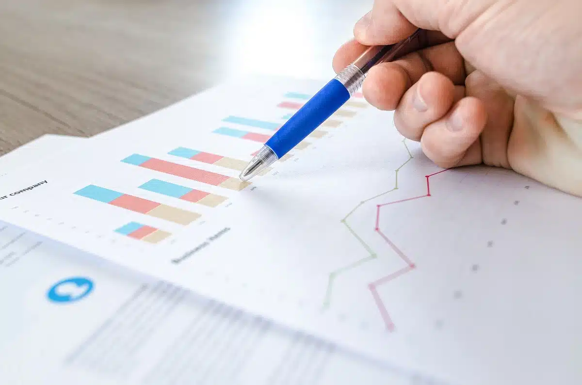 Avec Easy Expert, analysez la rentabilité de chaque type de prestation en tant que peintre en bâtiment. Nos experts-comptables vous aident à identifier les services les plus profitables pour optimiser votre chiffre d’affaires. Pilotez votre activité avec une vision claire et précise.