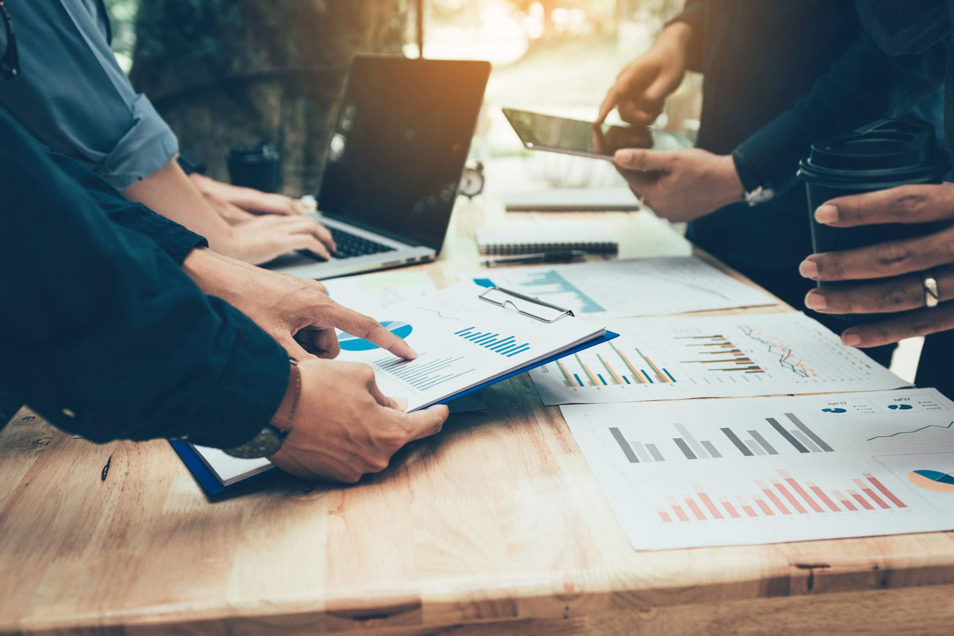 Préparez et réussissez vos audits annuels avec l'accompagnement d'un expert-comptable Easy Expert. Renforcez la fiabilité financière de votre plateforme de financement participatif.