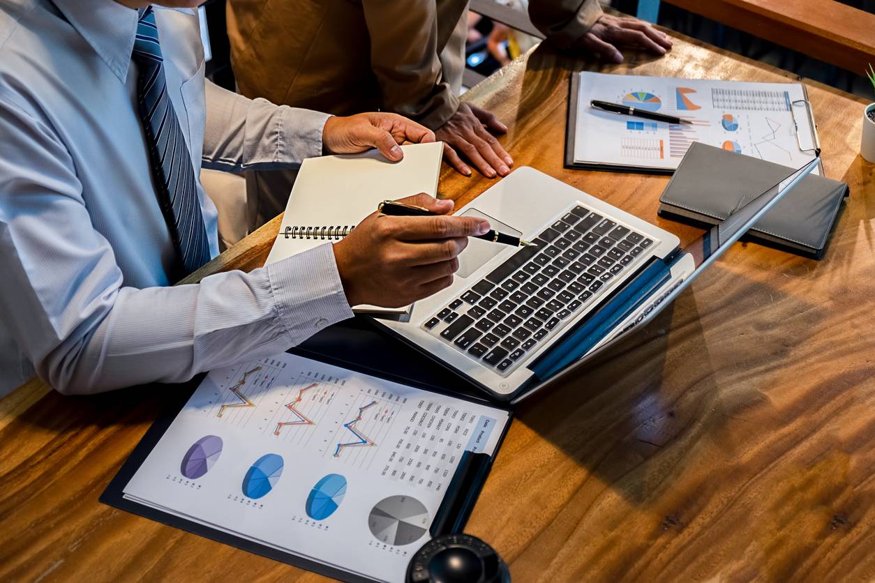 Adaptez vos stratégies en fonction des résultats financiers avec un expert-comptable Easy Expert. Optimisez la performance de votre plateforme de financement participatif. 