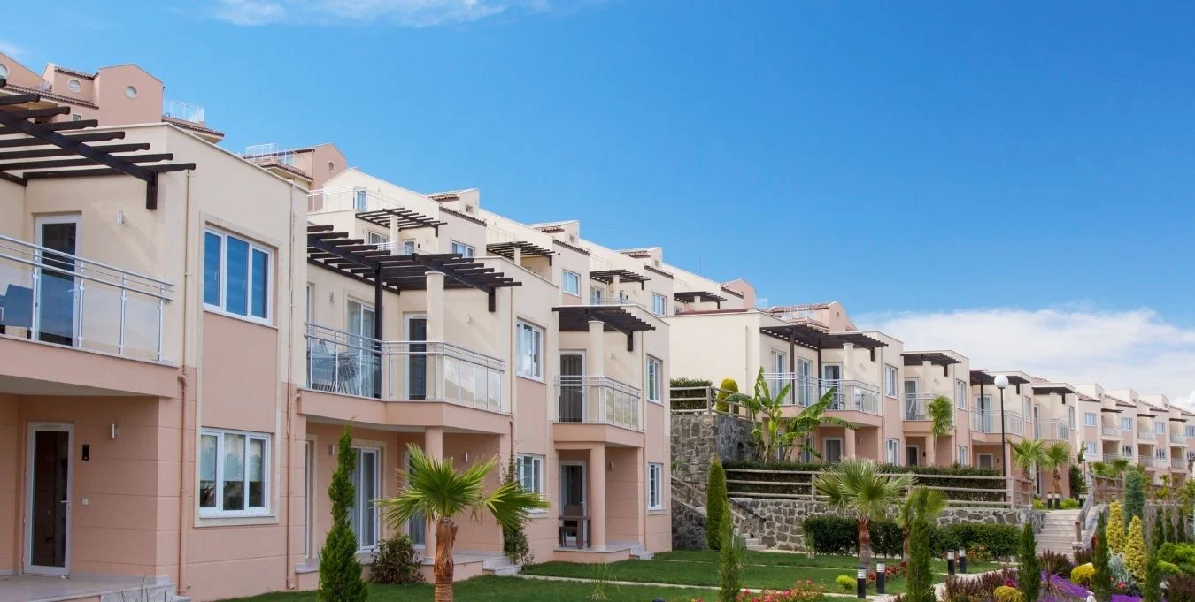Optimisez la TVA immobilière et choisissez le bon régime fiscal avec un expert-comptable spécialisé en promotion immobilière ! Profitez des conseils d'Easy Expert pour sécuriser votre projet et maximiser votre rentabilité.