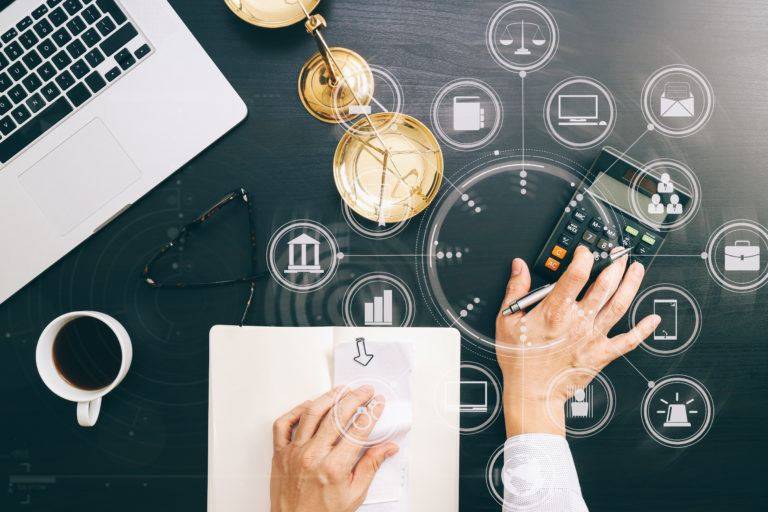Chez Easy Expert, nos experts-comptables aident les psychomotriciennes à élaborer un plan de développement solide pour leur cabinet. Objectifs clairs, prévisions financières et stratégie sur mesure : structurez votre croissance en toute confiance.