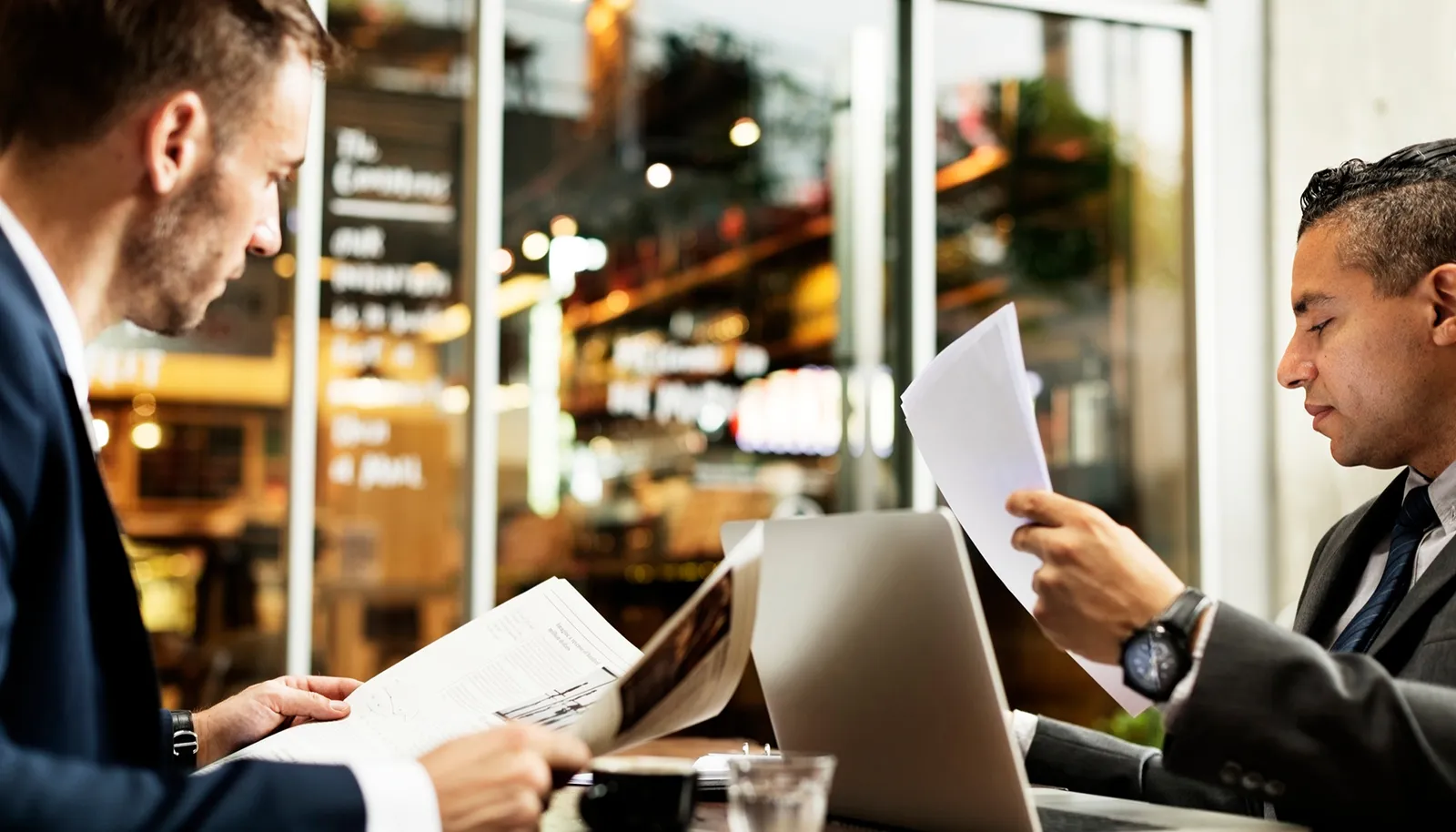 ChatGPT a dit : Utilisez le leasing pour lisser vos charges avec un expert-comptable spécialisé en solution de leasing chez Easy Expert. Optimisation fiscale, gestion des amortissements, préservation de la trésorerie : une stratégie efficace pour financer votre activité sans alourdir vos coûts.