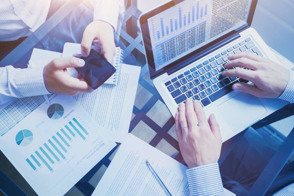 Renforcez la pérennité de votre solution de financement vert grâce à un audit et un contrôle interne réalisés avec un expert-comptable Easy Expert. Garantissez transparence et performance.
