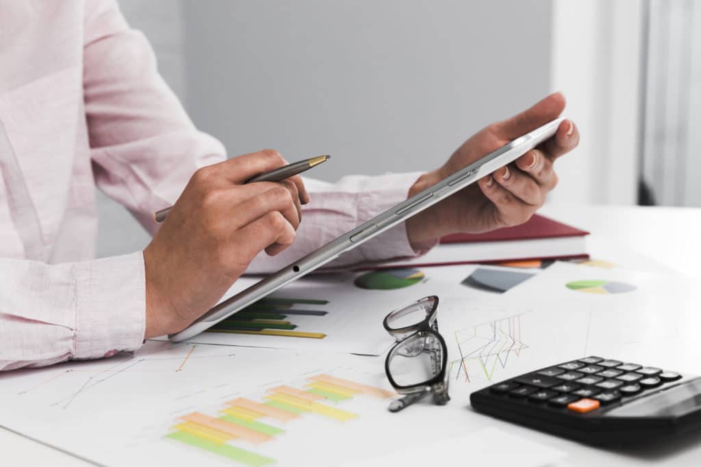 Assurez la clôture et la répartition précise des comptes travaux avec un expert-comptable Easy Expert. Garantissez une gestion transparente pour votre syndic de copropriété.
