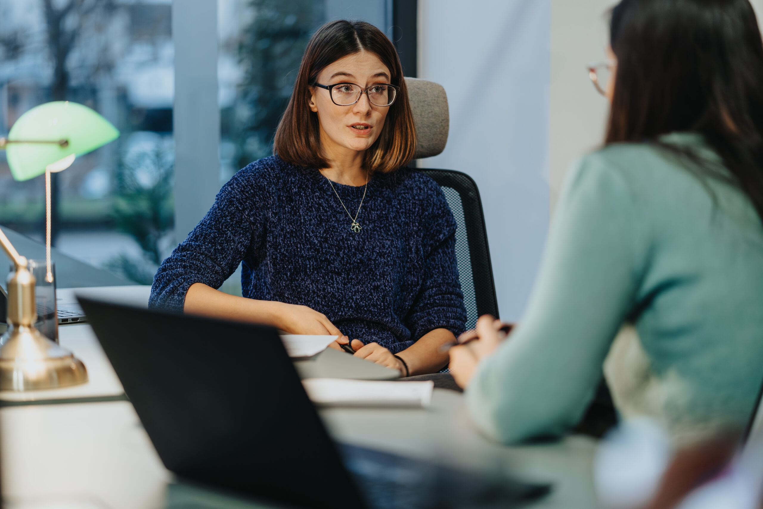 Easy Expert prend en charge vos obligations déclaratives et sociales spécifiques au secteur théâtral. Nos experts-comptables vous garantissent conformité, gain de temps et tranquillité d’esprit. Bénéficiez d’un accompagnement adapté aux exigences du spectacle vivant.