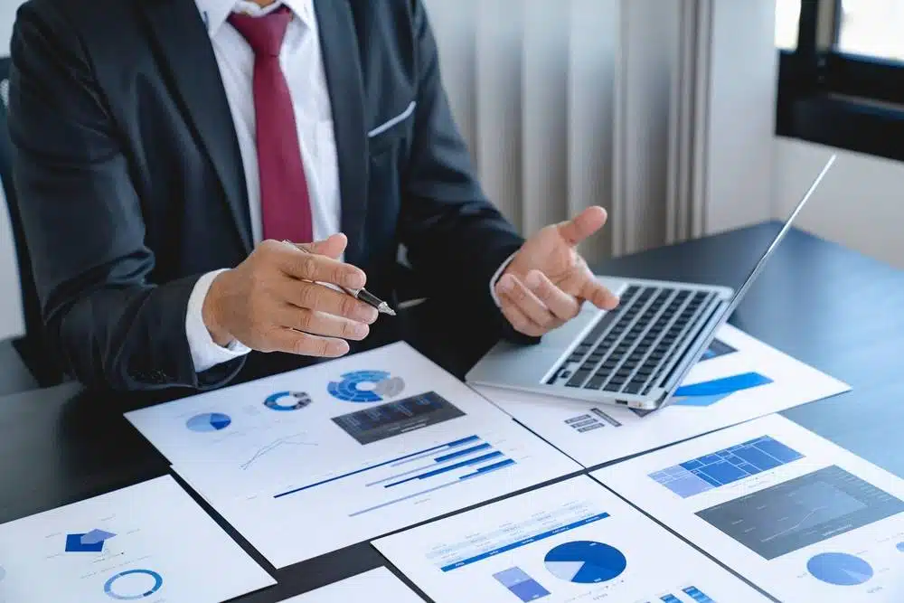 "À Gien, découvrez le fonctionnement du service comptable en ligne avec Easy Expert. Une solution pratique et sécurisée pour gérer facilement votre comptabilité à distance."