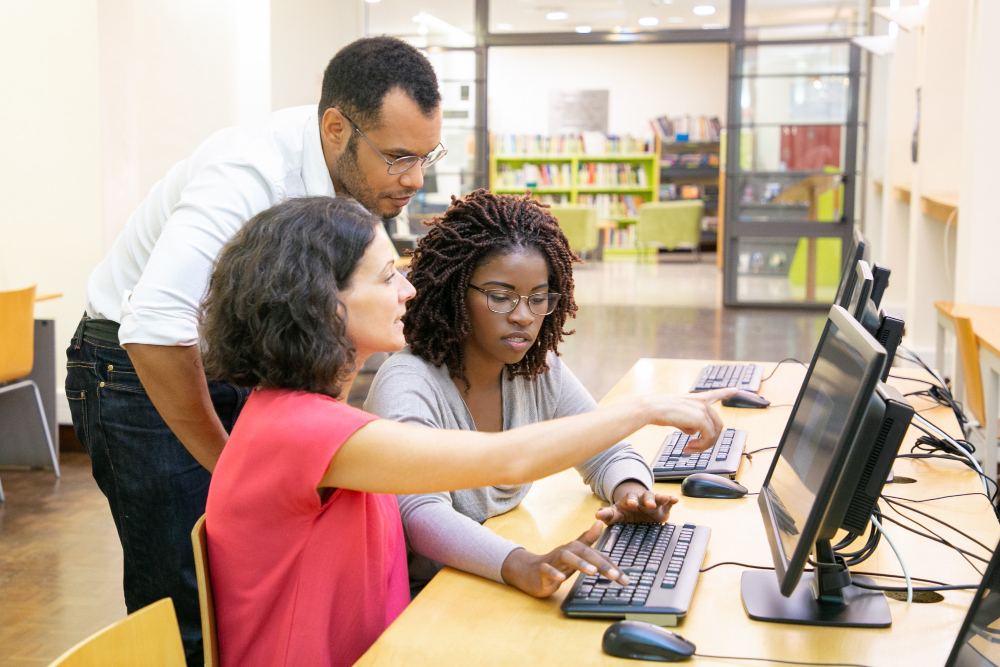 "Adoptez l'innovation avec Easy Expert à Bressuire : des formations sur mesure pour maîtriser les outils numériques et améliorer l'efficacité de votre gestion comptable et administrative."