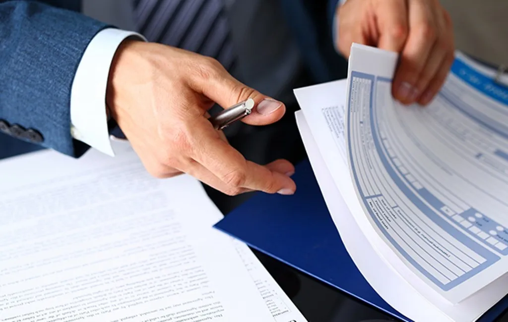 "À Grenoble, sécurisez votre entreprise avec une gestion rigoureuse des contrats et des formalités légales. Profitez d'un accompagnement expert pour garantir conformité et tranquillité d'esprit."