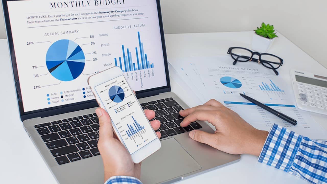 "Découvrez les étapes pour intégrer la comptabilité en ligne avec Easy Expert à Pontivy : des solutions simples et efficaces pour moderniser la gestion financière de votre entreprise."