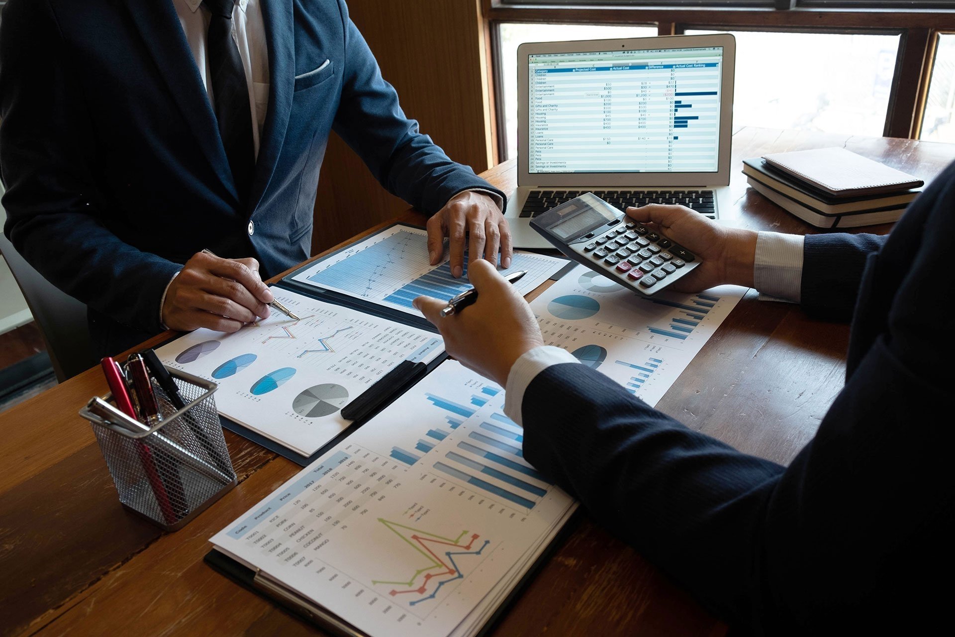  "Découvrez les services proposés par un expert-comptable en ligne chez Easy Expert à Biarritz : gestion comptable simplifiée, optimisation fiscale, accompagnement personnalisé et outils digitaux performants. Easy Expert, votre solution pour une comptabilité moderne et efficace."