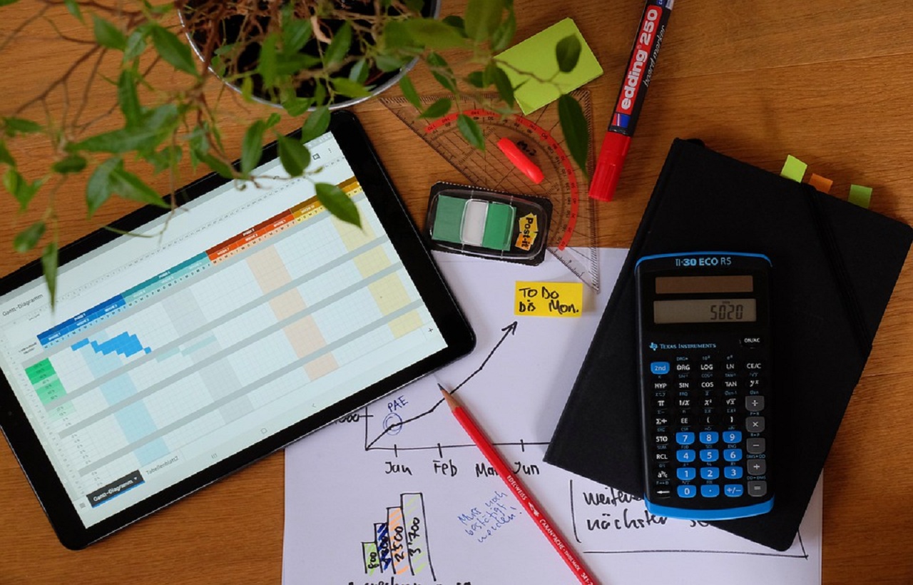 "À Cahors, accédez aux outils de gestion financière à portée de clic avec Easy Expert. Simplifiez votre suivi financier et gagnez en efficacité pour piloter votre entreprise."