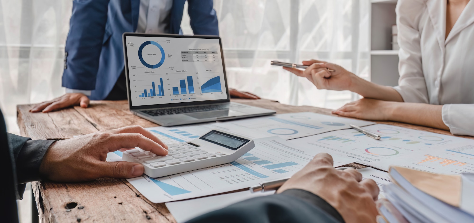 "Rassurez vos investisseurs avec une préparation d’audits impeccable grâce à Easy Expert à Brignoles. Un accompagnement professionnel pour garantir la transparence et renforcer la confiance dans vos projets financiers."