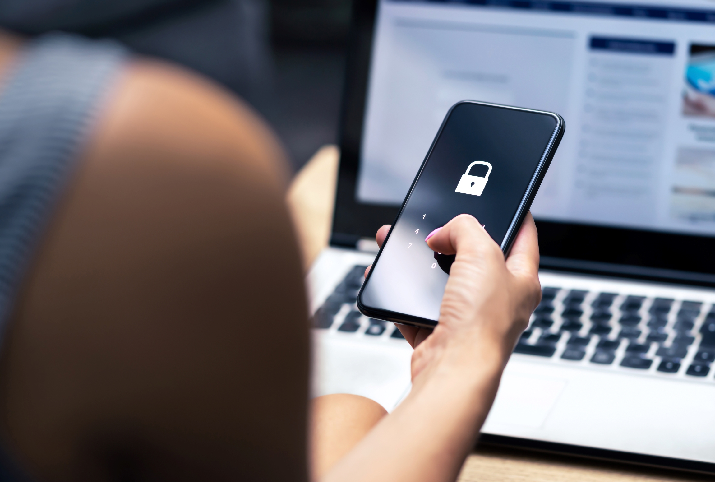 "À Sallanches, Easy Expert garantit la sécurité et la confidentialité de vos données financières. Grâce à des solutions fiables et conformes, nous protégeons vos informations sensibles pour une gestion sereine et sécurisée."