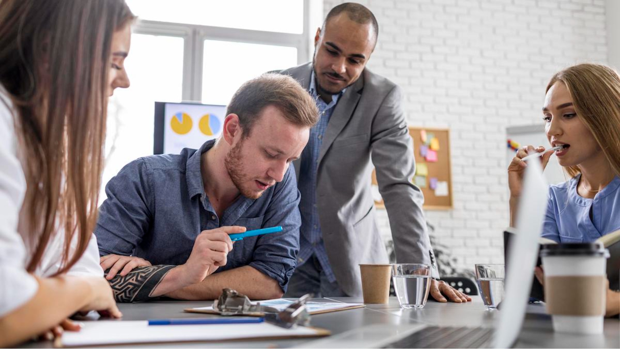 "Accompagnez la réussite de vos projets avec Easy Expert à Beauvais : un soutien dédié aux créateurs et entrepreneurs pour chaque étape de leur développement."