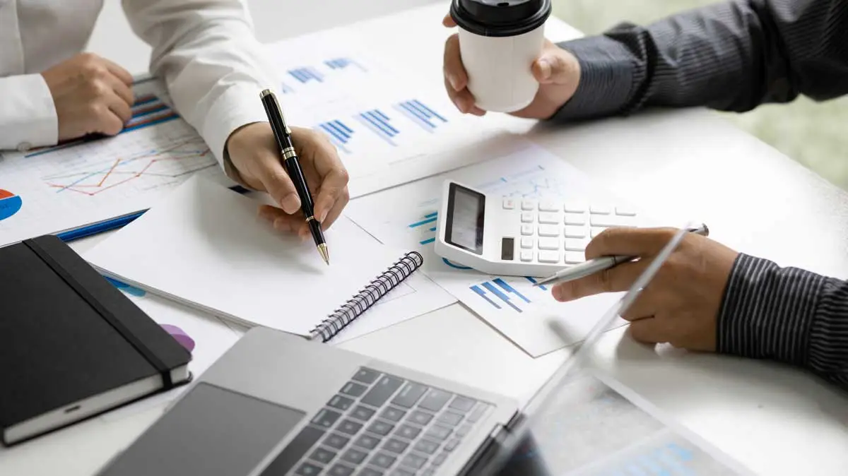  Suivi comptable rigoureux et révision minutieuse pour assurer une gestion financière précise et optimisée à Issoudun, adaptée aux besoins spécifiques des entreprises locales.
