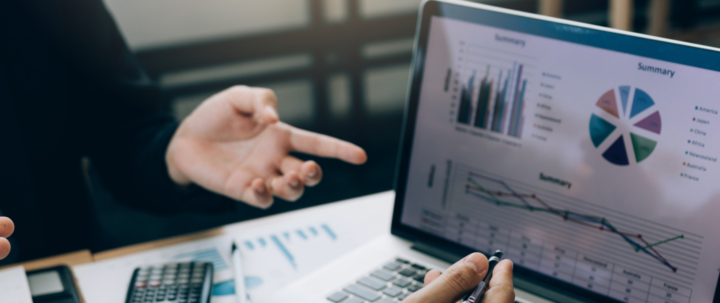 "À Amboise, préparez sereinement la transmission ou la cession de votre entreprise. Bénéficiez d’un accompagnement stratégique pour valoriser votre activité et optimiser la transition."