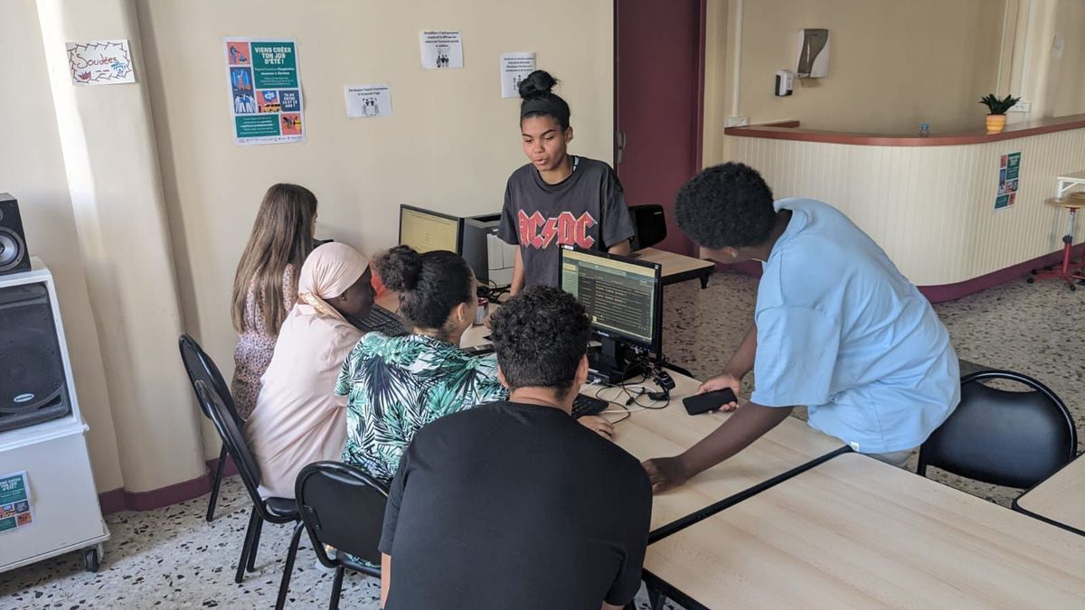 "Découvrez les témoignages d’entrepreneurs clermontois qui ont choisi Easy Expert à Clermont-Ferrand : accompagnement personnalisé, solutions comptables innovantes et succès au rendez-vous. Easy Expert, votre partenaire de confiance pour une gestion optimisée."
