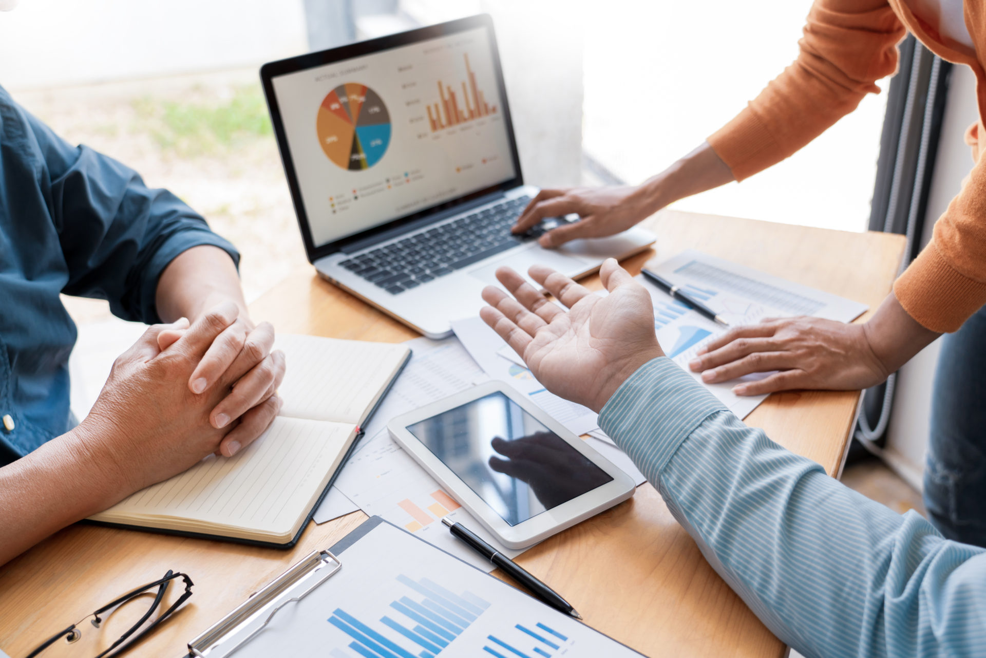 "À Sablé-sur-Sarthe, Easy Expert vous accompagne stratégiquement pour stimuler la croissance de votre entreprise. Profitez de solutions personnalisées et de conseils experts pour atteindre vos objectifs et garantir une réussite durable."