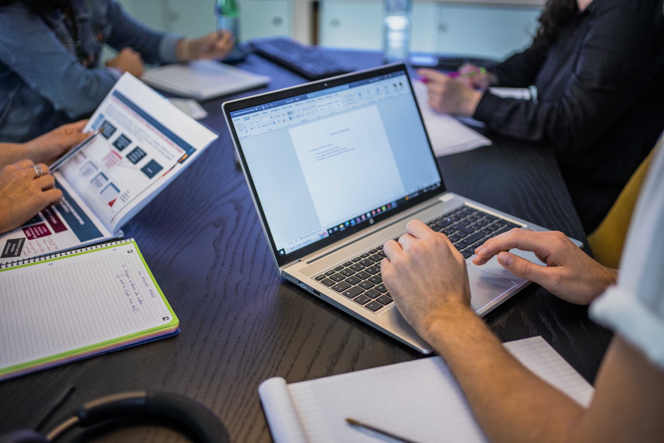"Profitez d’un accompagnement sur mesure à Riom avec Easy Expert : des solutions adaptées à vos besoins, une expertise personnalisée et des outils performants pour optimiser la gestion de votre entreprise. Easy Expert, votre partenaire de confiance à Riom."