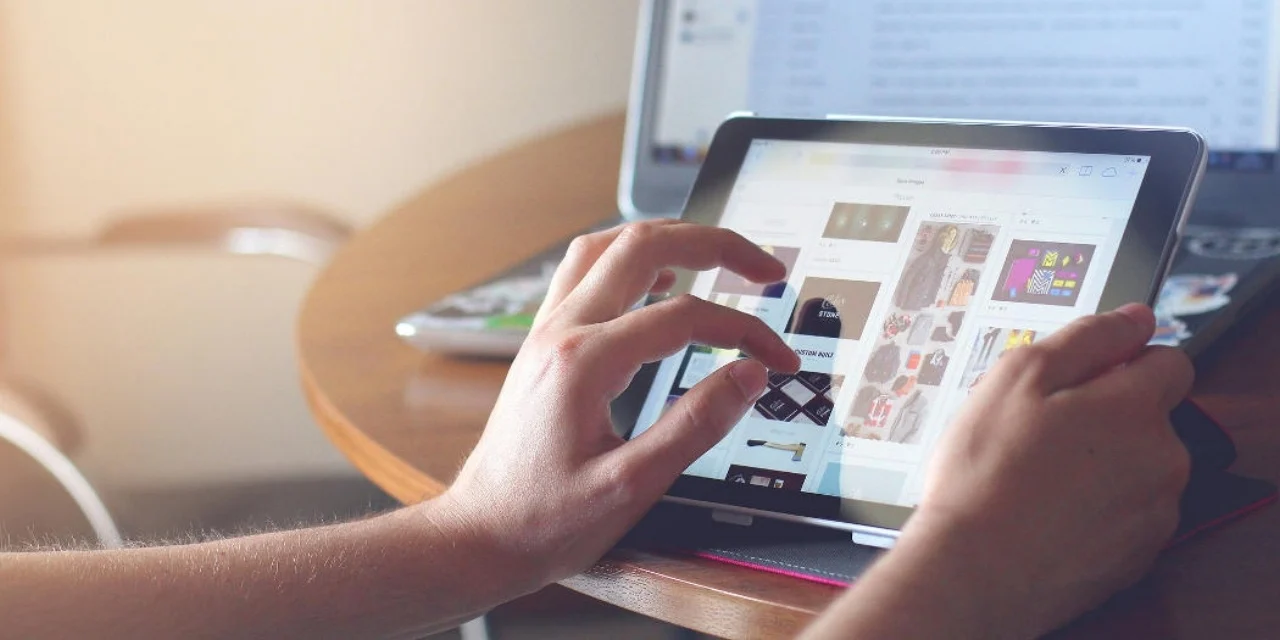 "À Clisson, profitez d'un service client de proximité pour un accompagnement personnalisé et réussi. Easy Expert s'engage à répondre rapidement et efficacement à vos besoins."