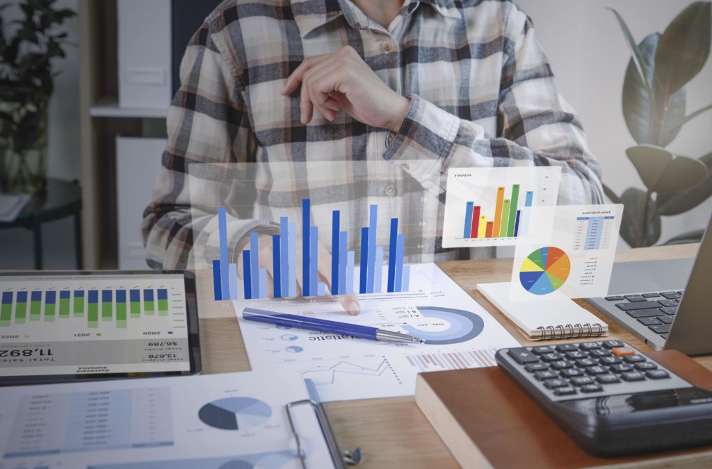 "À Annecy, Easy Expert vous garantit une gestion financière optimisée et fiable. Profitez de solutions sur mesure pour sécuriser vos finances, anticiper les défis et maximiser la performance de votre entreprise."