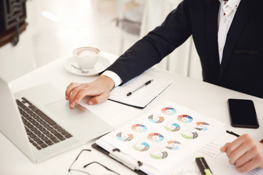"À Chambéry, Easy Expert vous accompagne avec une gestion financière optimisée et proactive. Anticipez les défis, améliorez votre performance et assurez la stabilité de votre entreprise grâce à des solutions adaptées à vos besoins."