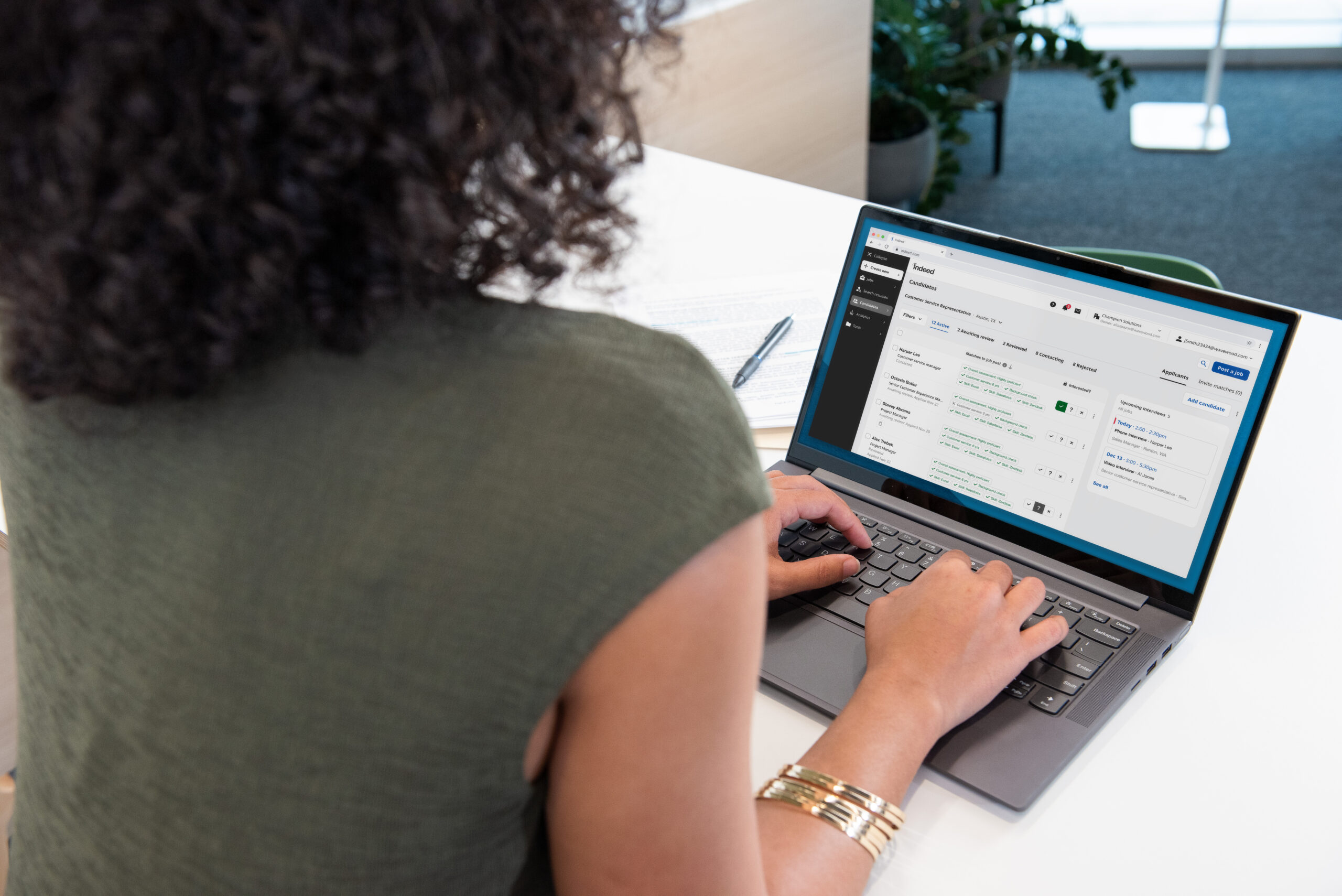 "Profitez d'une transparence totale sur les prestations avec Easy Expert à Laval : des services clairs et détaillés pour une gestion comptable en toute sérénité."